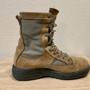 military boots size 6.5 mens 7.5 women